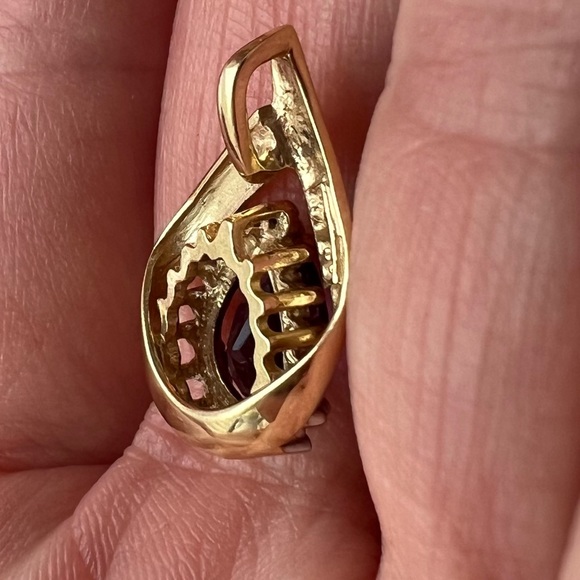 14K Gold & Amethyst Pendant - Picture 6 of 15